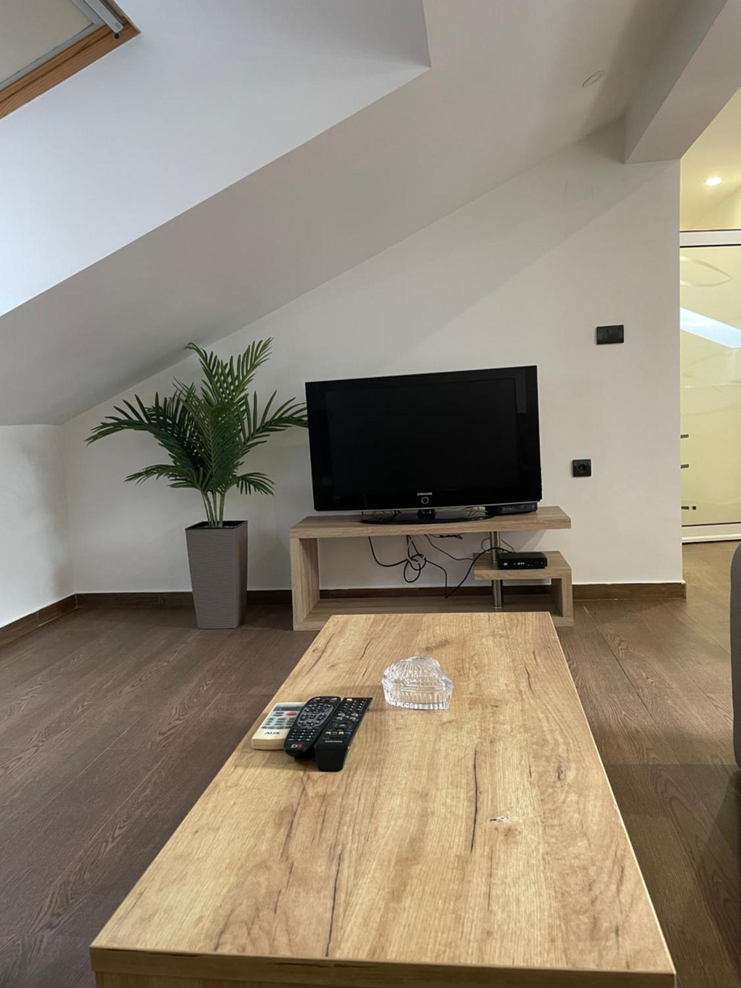 Joy Apartment 6 Belgrado Buitenkant foto