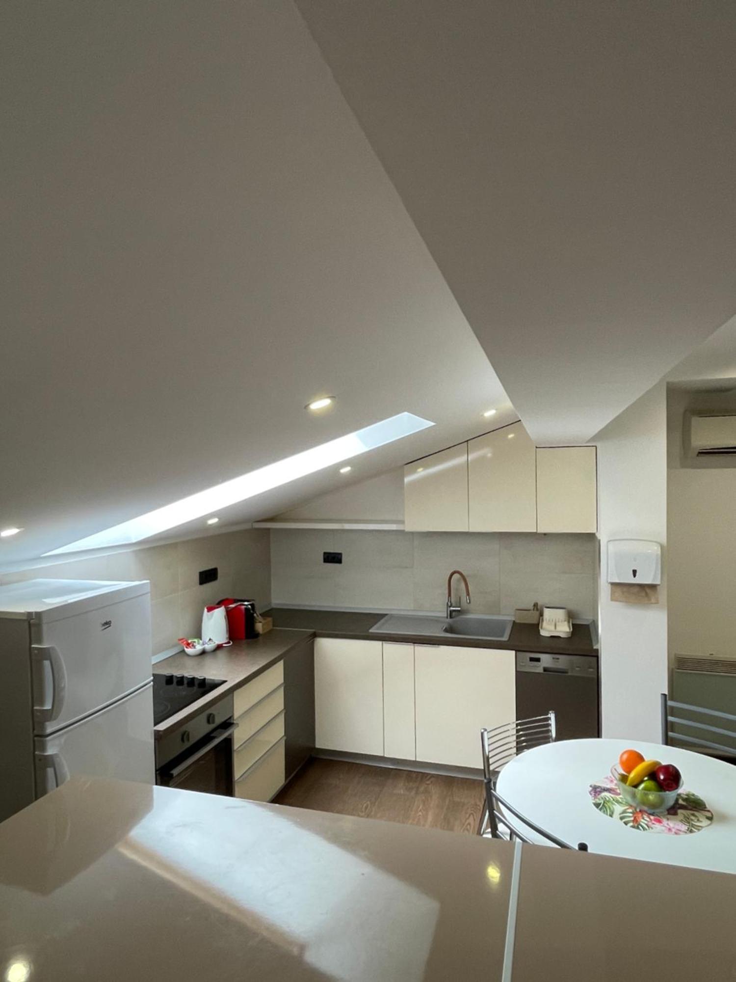 Joy Apartment 6 Belgrado Buitenkant foto